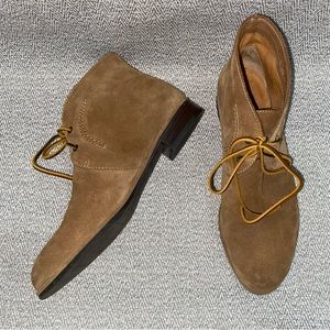 Via Spiga suede ankle boots booties camel cashew brown low heel size 8